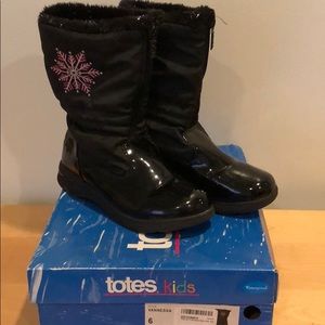 Totes Vanessa Winter Boots